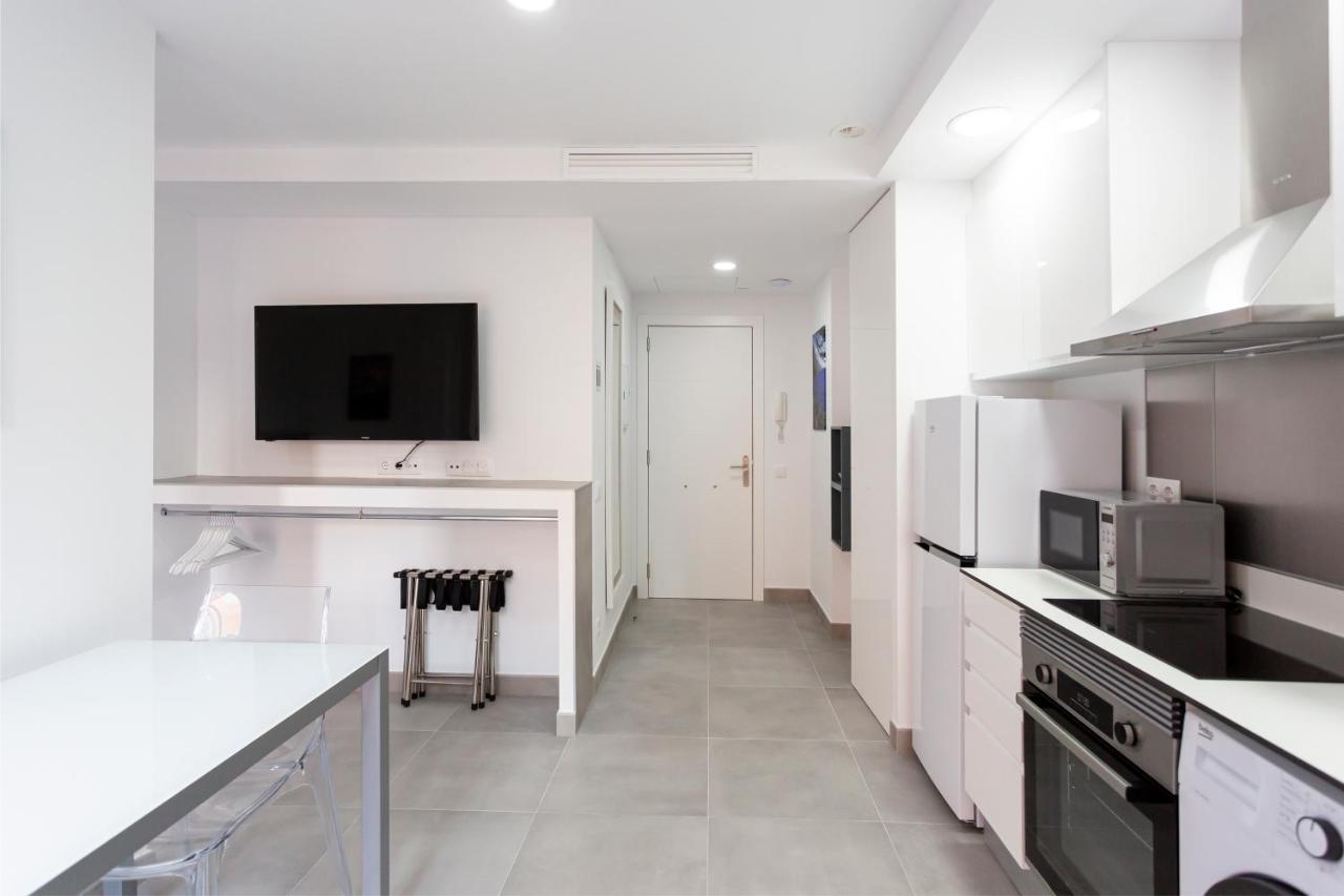 8 Lacus Baikal L'Hospitalet de Llobregat Bagian luar foto