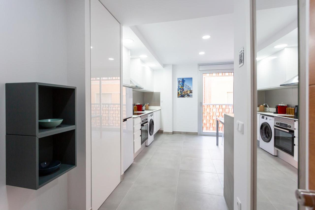 8 Lacus Baikal L'Hospitalet de Llobregat Bagian luar foto
